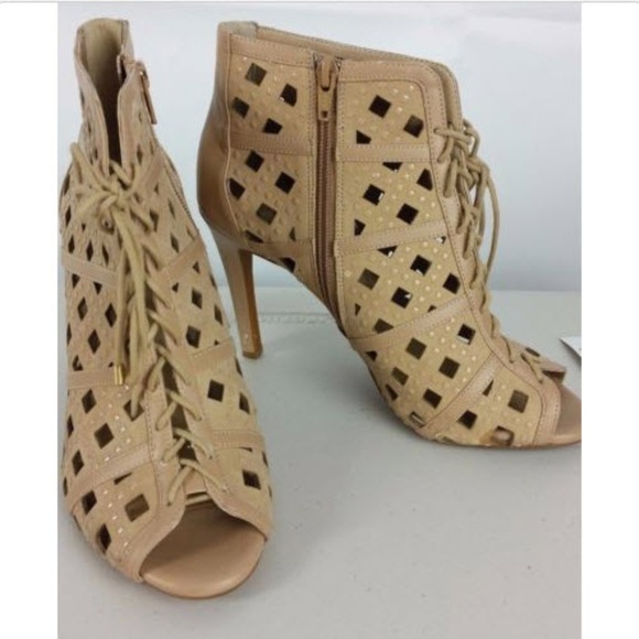 Gianni Bini Shoes - Gianni Bini high heels Size 9 Peep Toe Caged